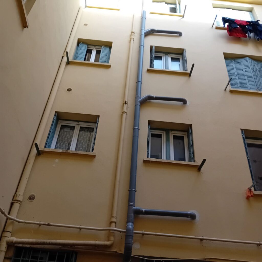 Rénovation colonnes d'eaux usées plombier Béziers