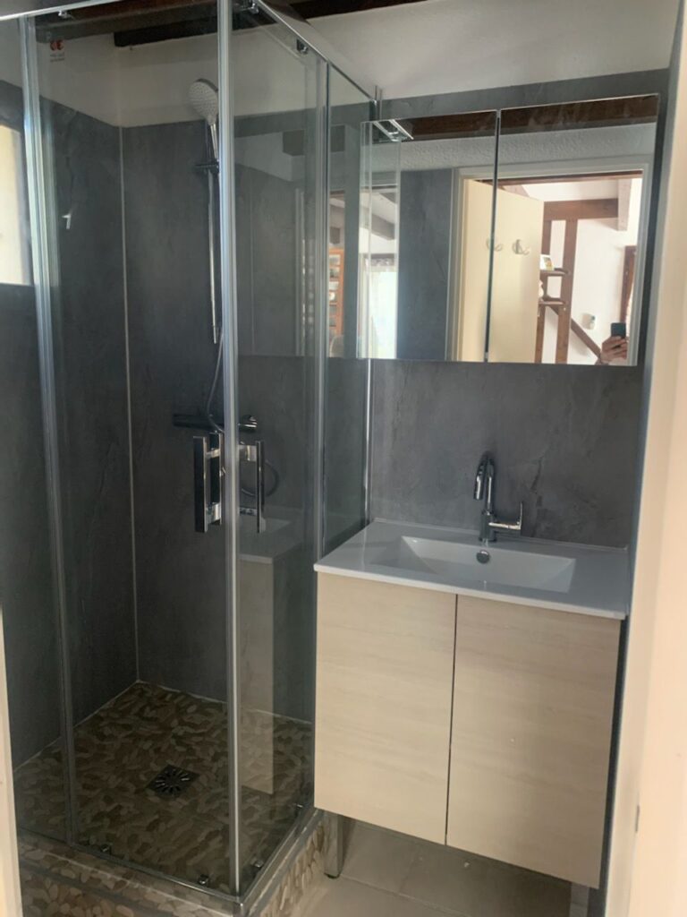Rénovation salle de bain plombier chauffagiste Portiragnes